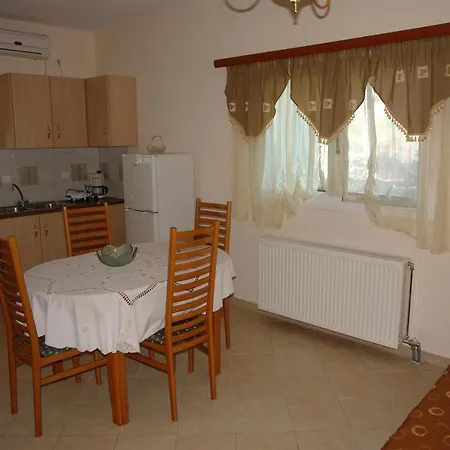 Nefeli Groundfloor Apartamento Agios Georgios (Corfu)