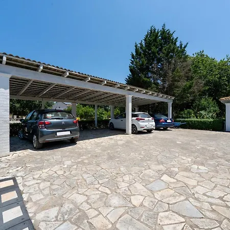 Nefeli Groundfloor