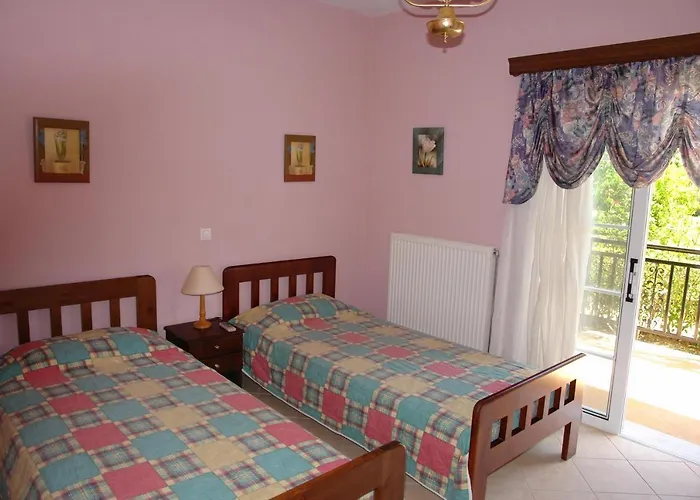 Nefeli Groundfloor Apartamento *